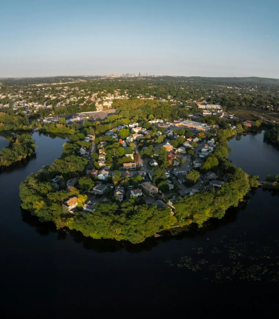 Aerial view of lakefront homes near Old Hickory Lake served by Southern Roofing Co., the roofing company Hendersonville TN homeowners trust