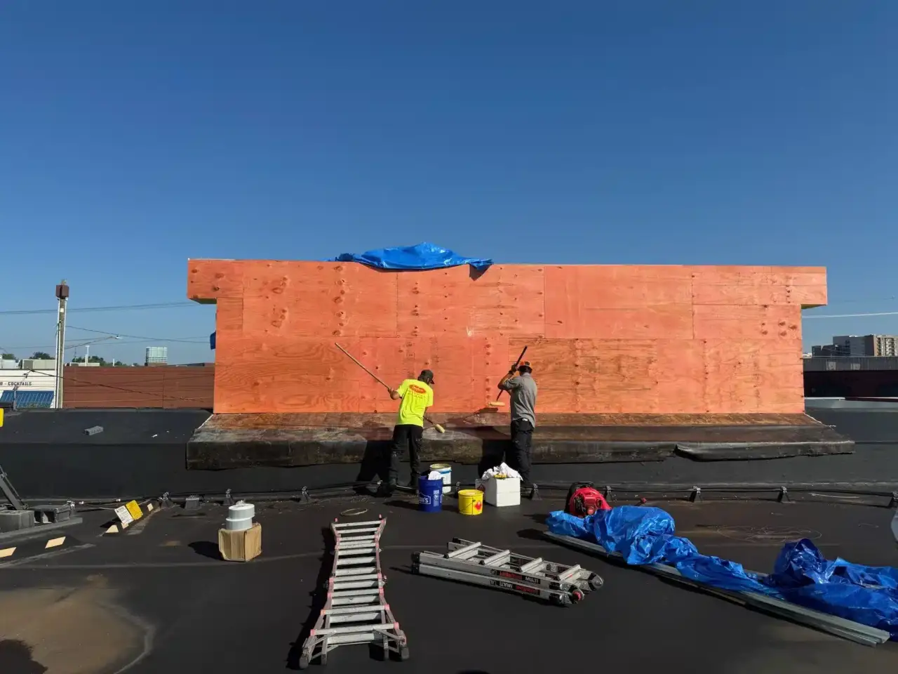 Commercial decking crew — the full-scope work to expect from roofing companies Nashville businesses hire
